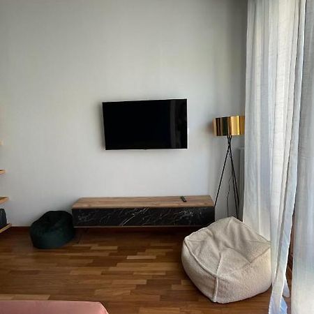 Bocconi 1 Bdr With Style Apartment Милано Екстериор снимка