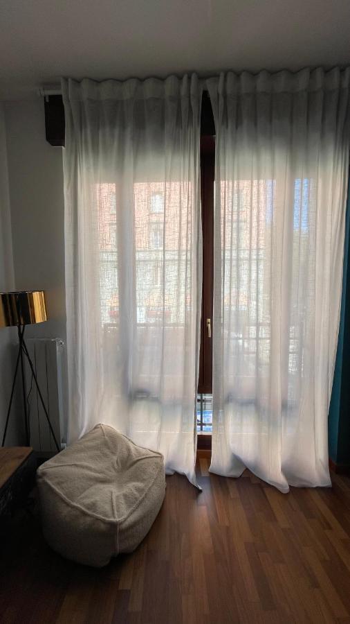 Bocconi 1 Bdr With Style Apartment Милано Екстериор снимка