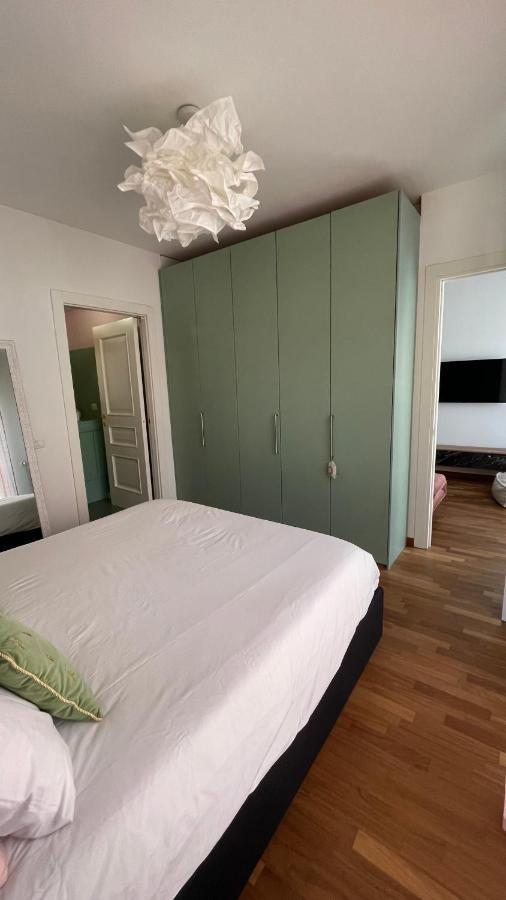 Bocconi 1 Bdr With Style Apartment Милано Екстериор снимка